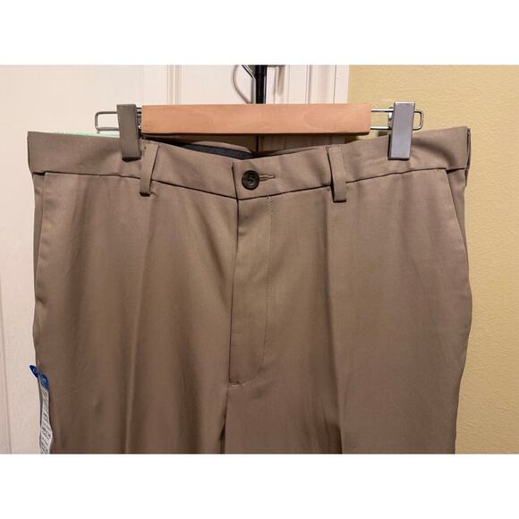 Haggar Men's Khaki Classic Fit Cool 18 Pro Dress Pants Flat Front 34W x 34L - Picture 6 of 12